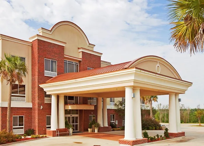 Holiday Inn Express Hotel & Suites Lucedale By Ihg