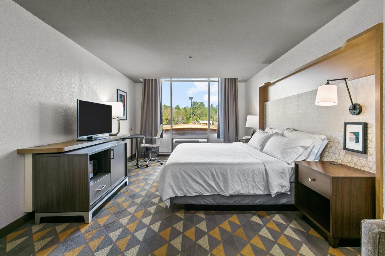Hotel Express & By Ihg