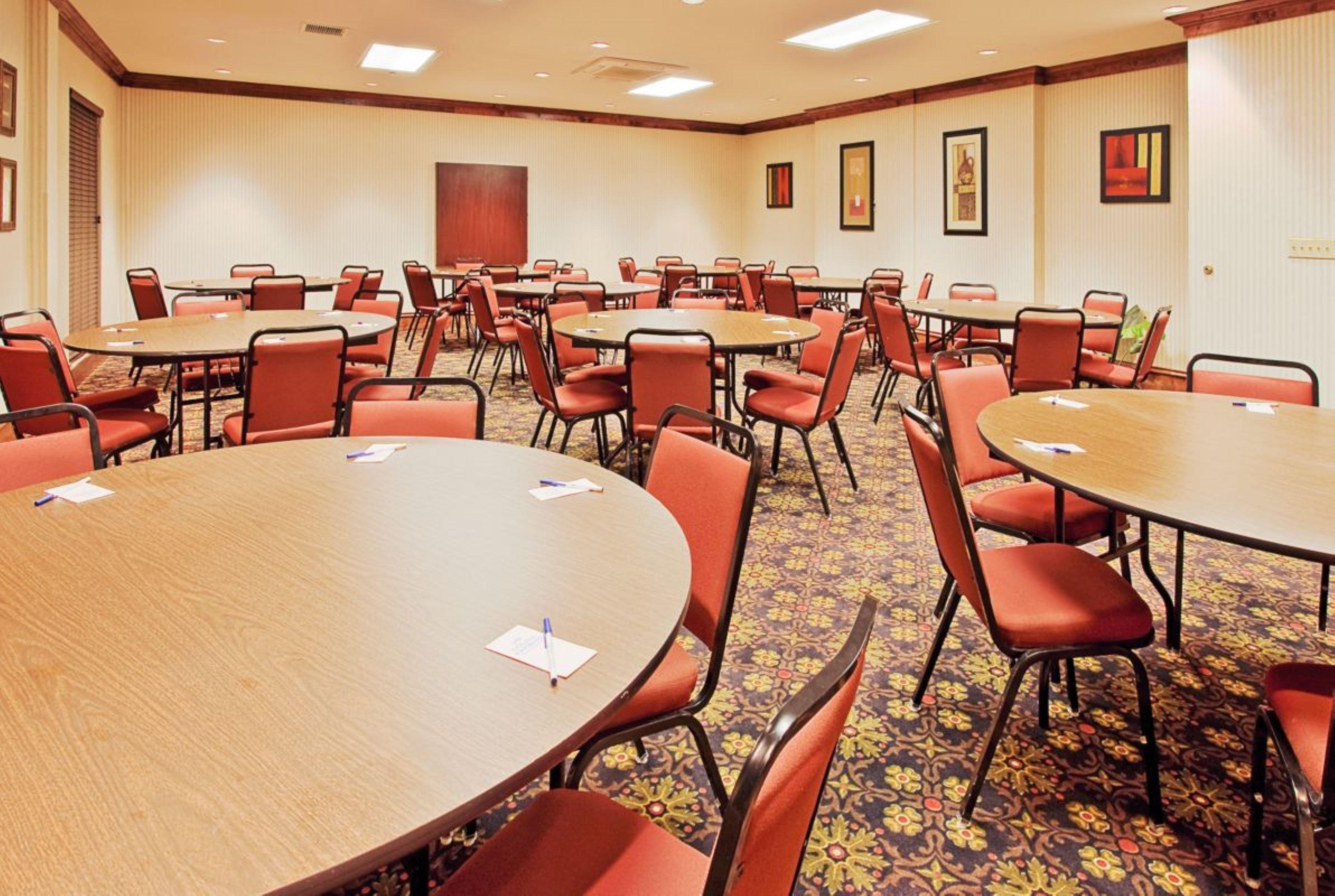 Express & By Ihg Lucedale