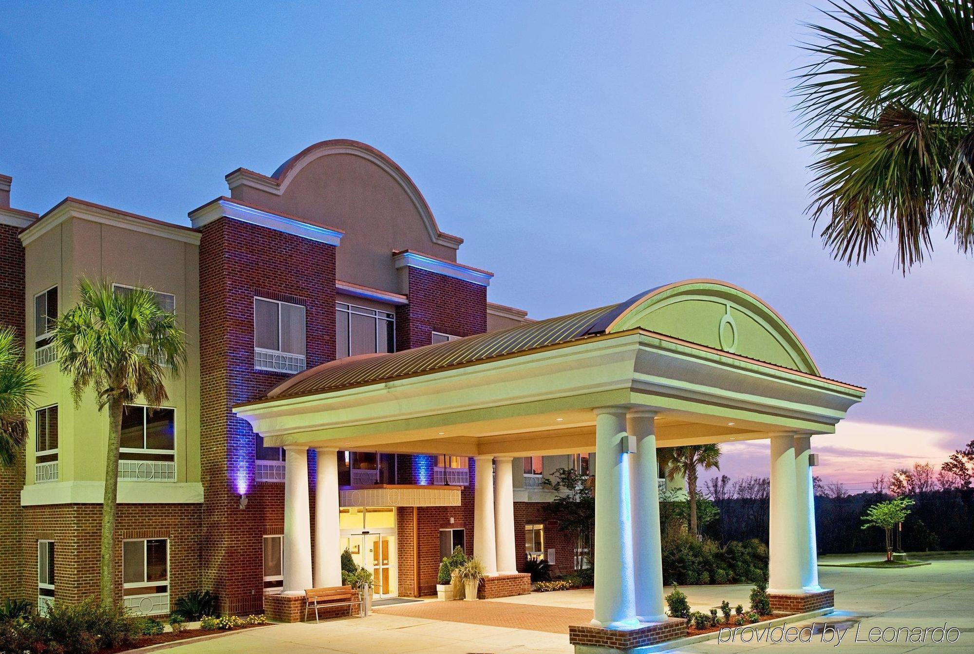 Express & By Ihg Hotel
